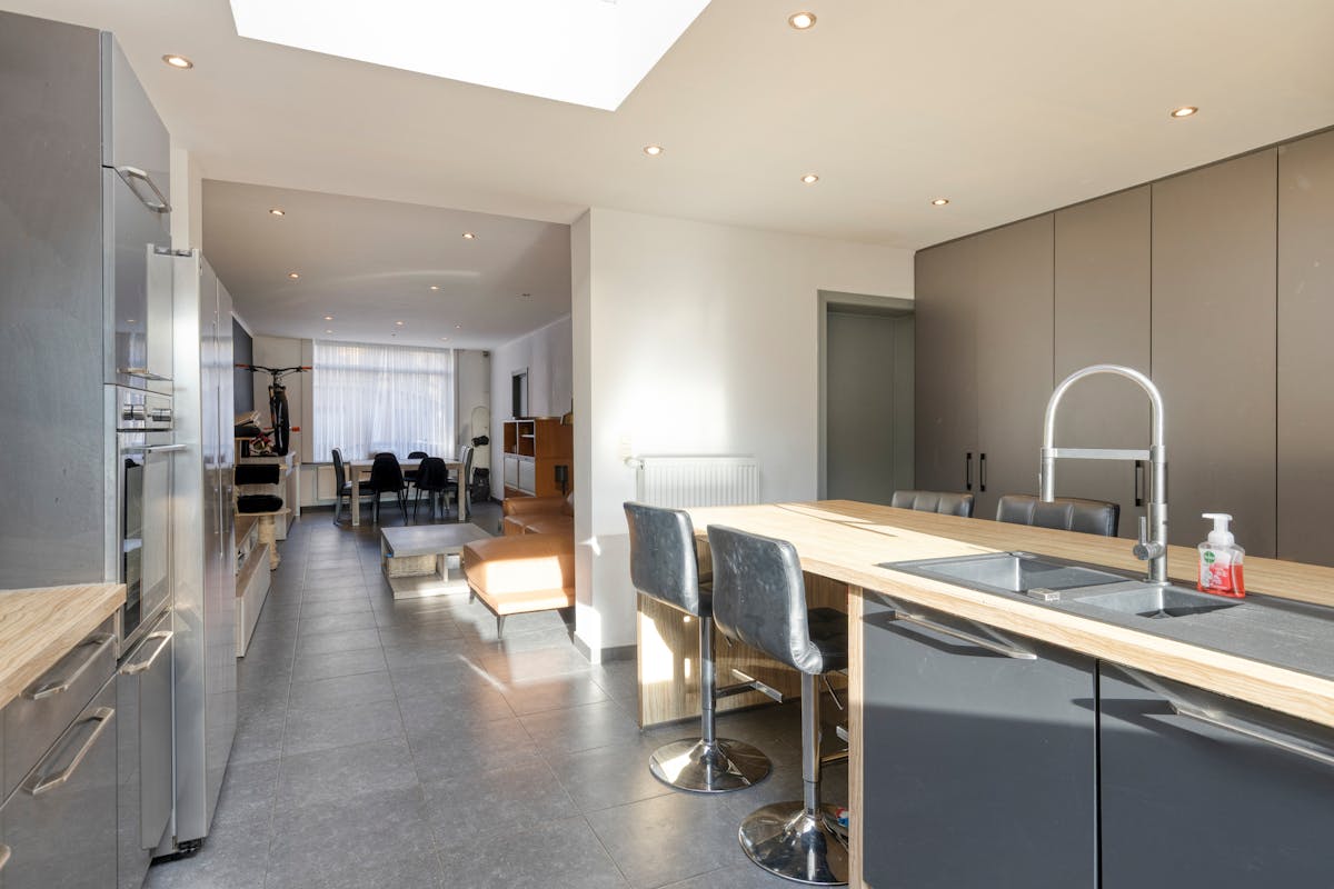 Gerenoveerd huis met 5 slaapkamers te koop in Zeebrugge - foto 5