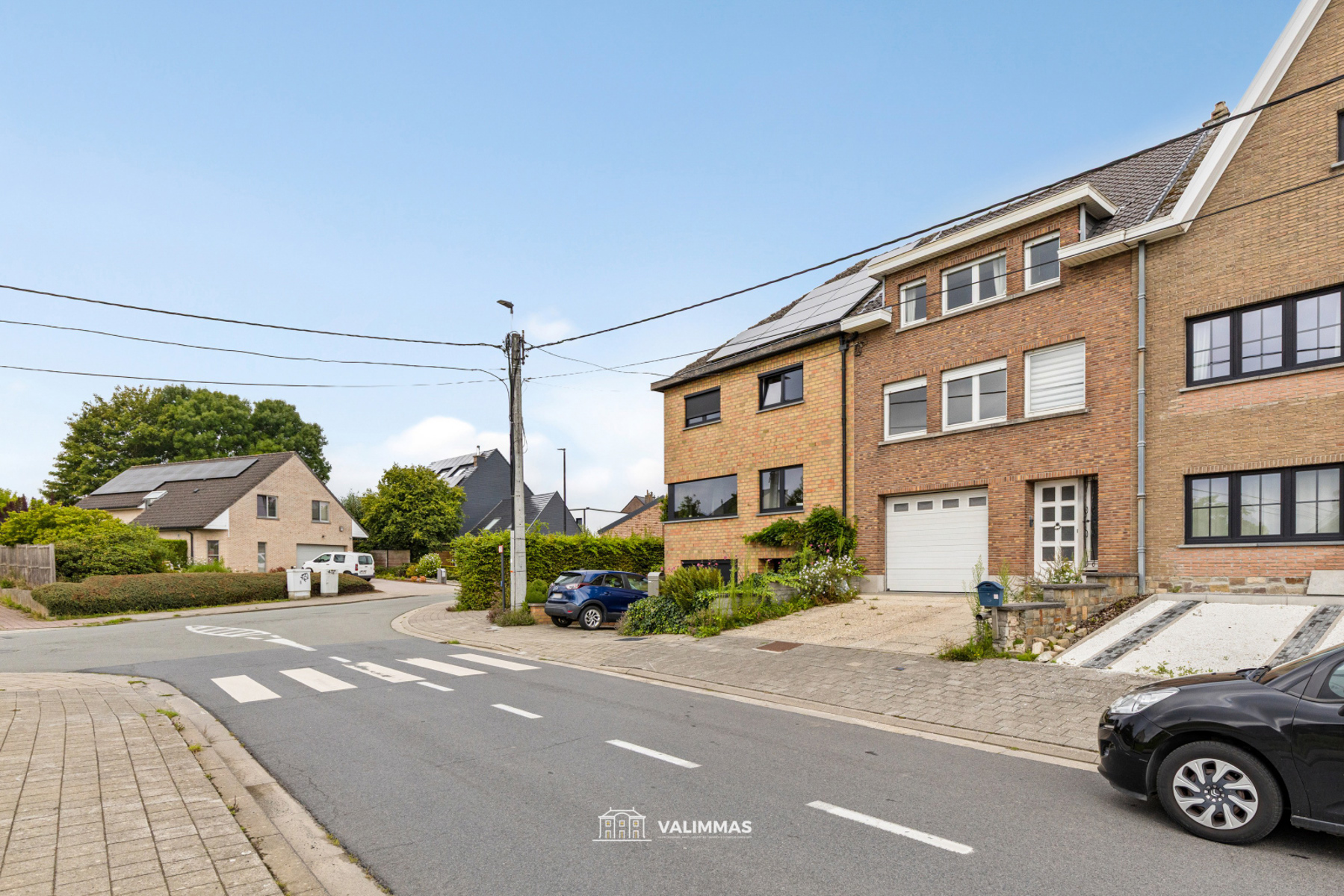 Verzorgde en welgelegen rijwoning met ruime garage, tuin... - foto 4