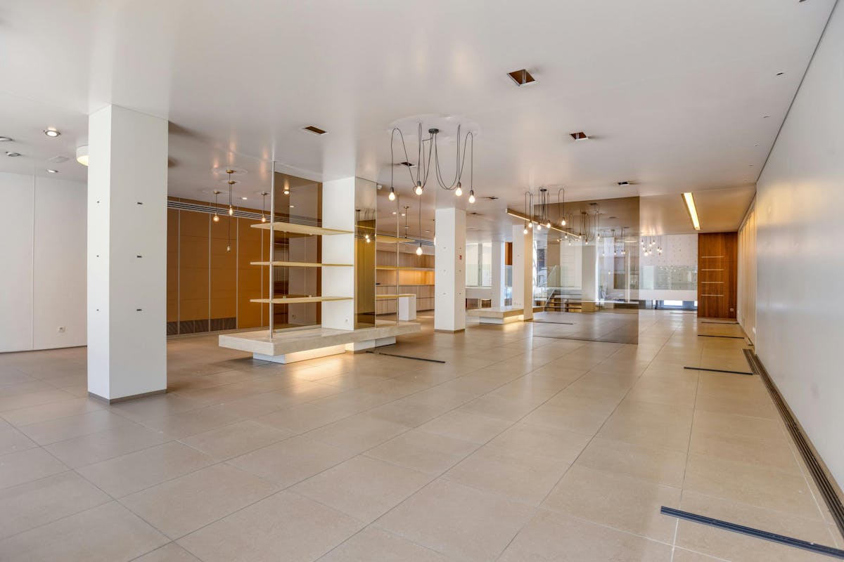 Bureau spacieux dans le centre de Bruges. - photo 2