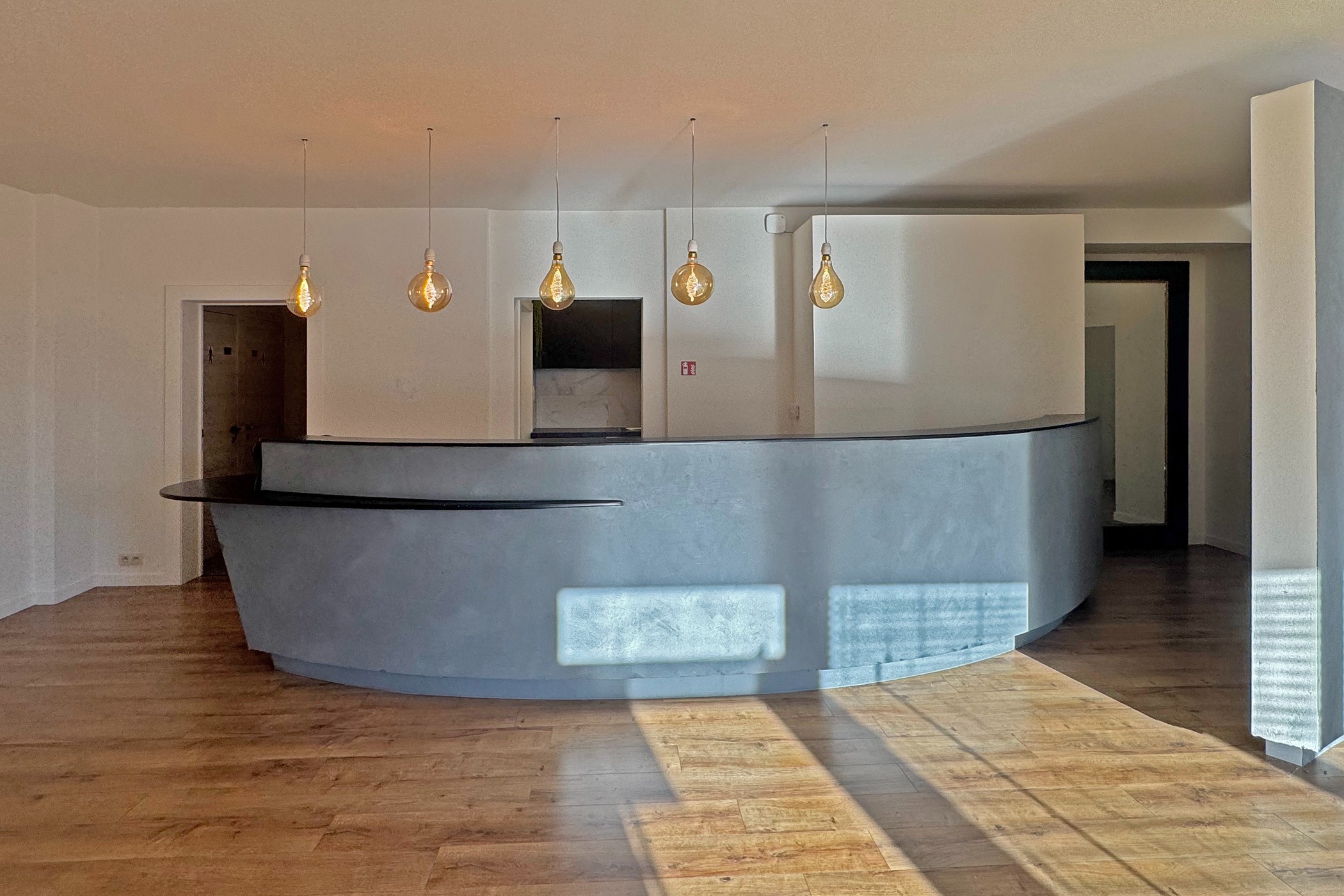 TE KOOP: Handelspand met woonst op perceel van 940 m² - foto 2