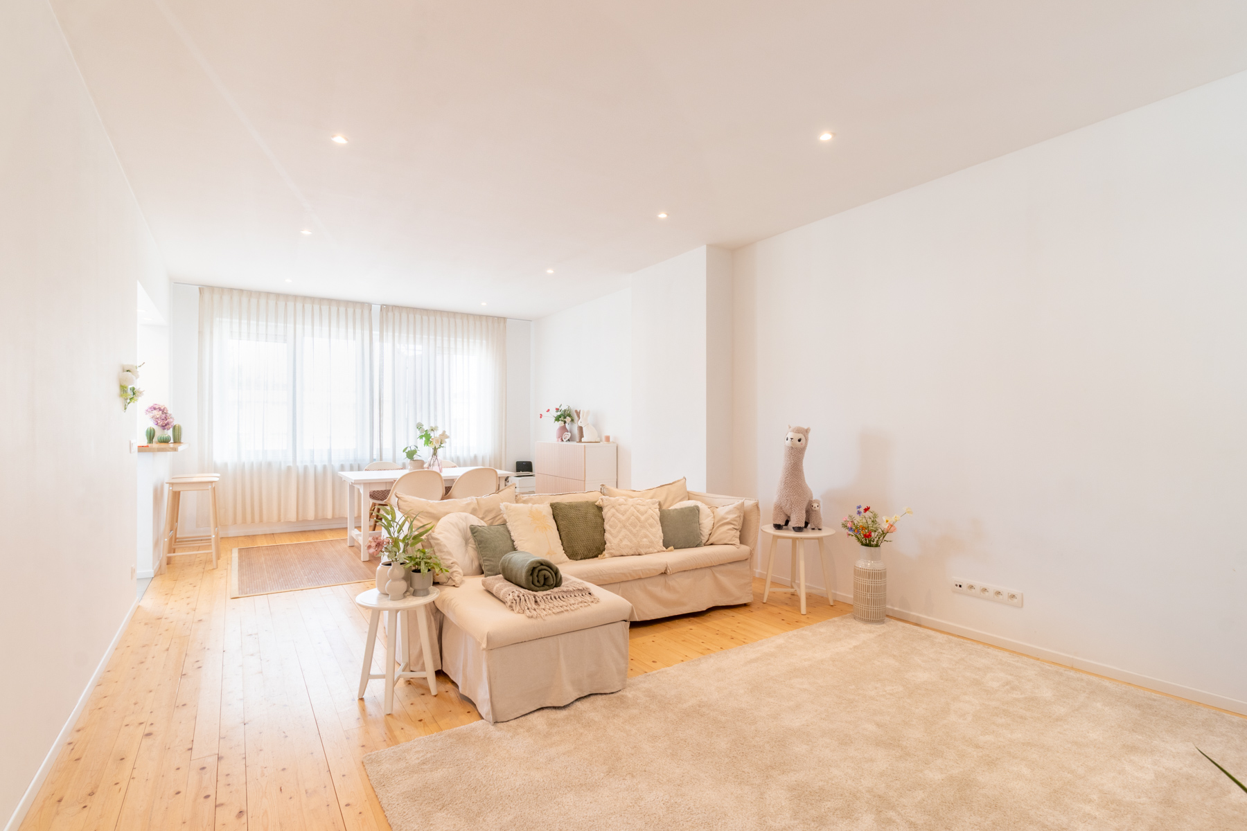 Volledig vernieuwd 2 slk-appartement met leuk terras! - foto 2