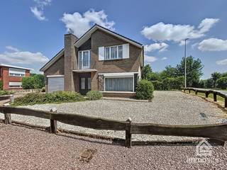 PLUSPUNTEN: + perceeloppervlakte: 800 m²+ bewoonbare oppervlakte (bruto): 145 m²+ 4 slaapkamers+ 2 badkamers+ vrijstaande garage+ lichtrijke veranda+...