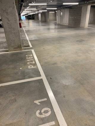 Inrijden via poort in Leopold Van Tyghemlaan.Enkel te huur op jaarbasis.Maandelijkse huurprijs: 110 EUR.Onmiddellijk vrij...