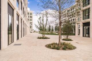 Wonen aan de vernieuwde Scheldekaaien met frontaal zicht op de Schelde.Gelegen op de derde verdieping van een nieuwbouwproject bevindt zich dit...