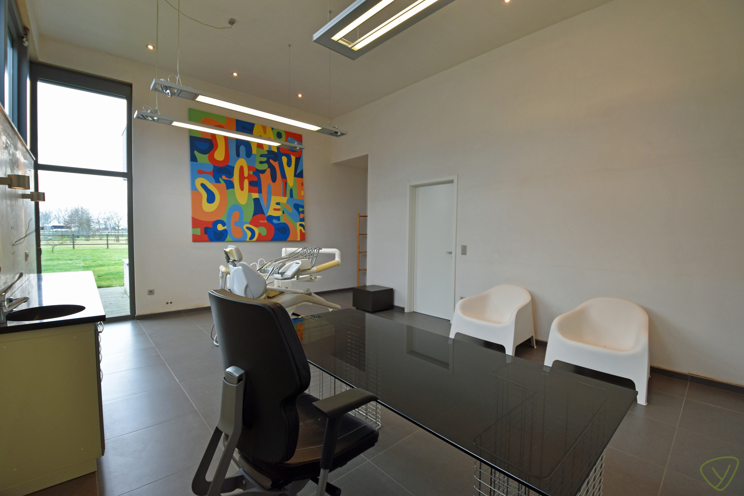 Moderne praktijkruimte te huur te Eeklo! - foto 5