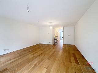 SCHAERBEEK, located near Meiser, beautiful 3-bedroom flat in the Meiser district of ± 117m² on the 2nd floor of a recent building from...