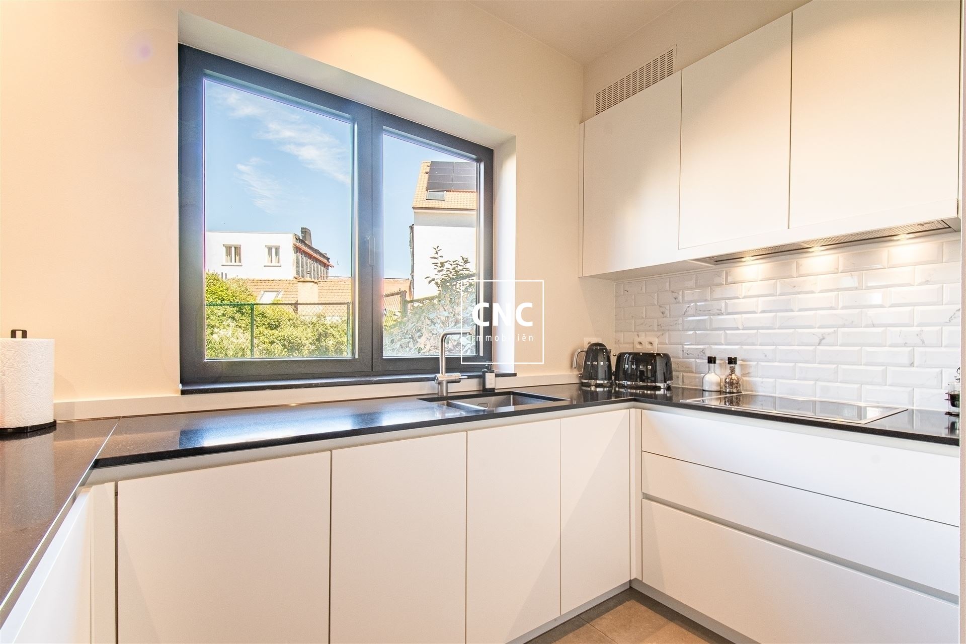 Stylish apartment with large garden in central location - photo 5