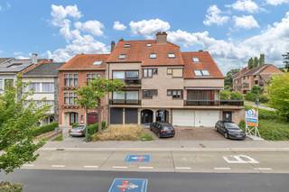 Voor meer info of bezoek, bel 02 884 23 23 - In het centrum van Dilbeek, biedt Topo-Immo u dit instapklare duplex-appartement aan, gelegen in...