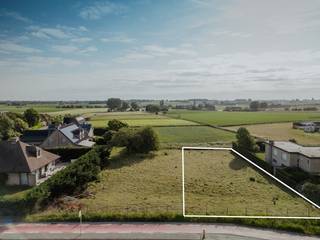 Op een uitstekende locatie in het charmante Bellegem bieden wij u deze prachtige bouwgrond van 1.000 m² aan, geschikt voor het realiseren van...