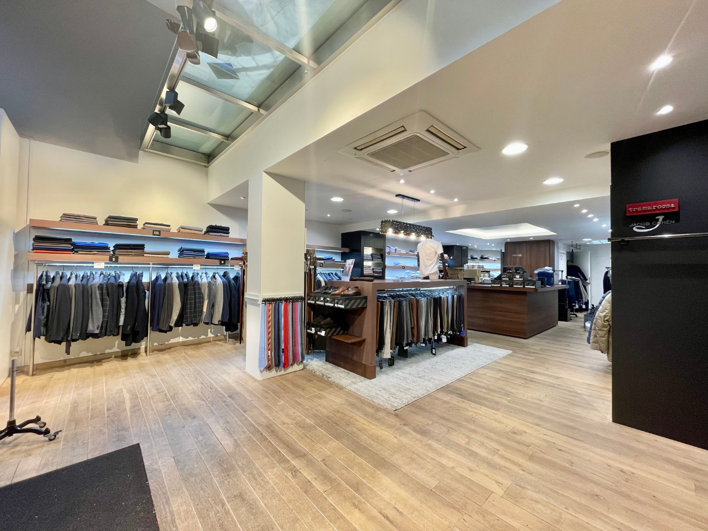 Te koop, veelzijdig handelspand op topligging in centrum Oudenaarde - photo 2