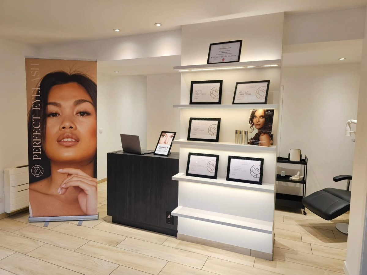 Commercial for sale in Lauwe with 1 bedroom - photo 2