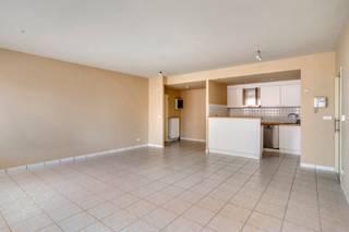 Immo Pické biedt U dit gunstig gelegen appartement aan op de derde verdieping in Halle en in de onmiddelijke omgeving van winkels, openbaar...