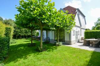 Super, charmante villa individuelle située dans un quartier résidentiel calme.Prachtige, charmante vrijstaande villa gelegen in een rustige...