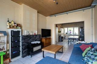 Op zoek naar een solide woning of slimme investering op een topligging? Deze woning onderging reeds tal van renovaties maar dient verder afgewerkt...