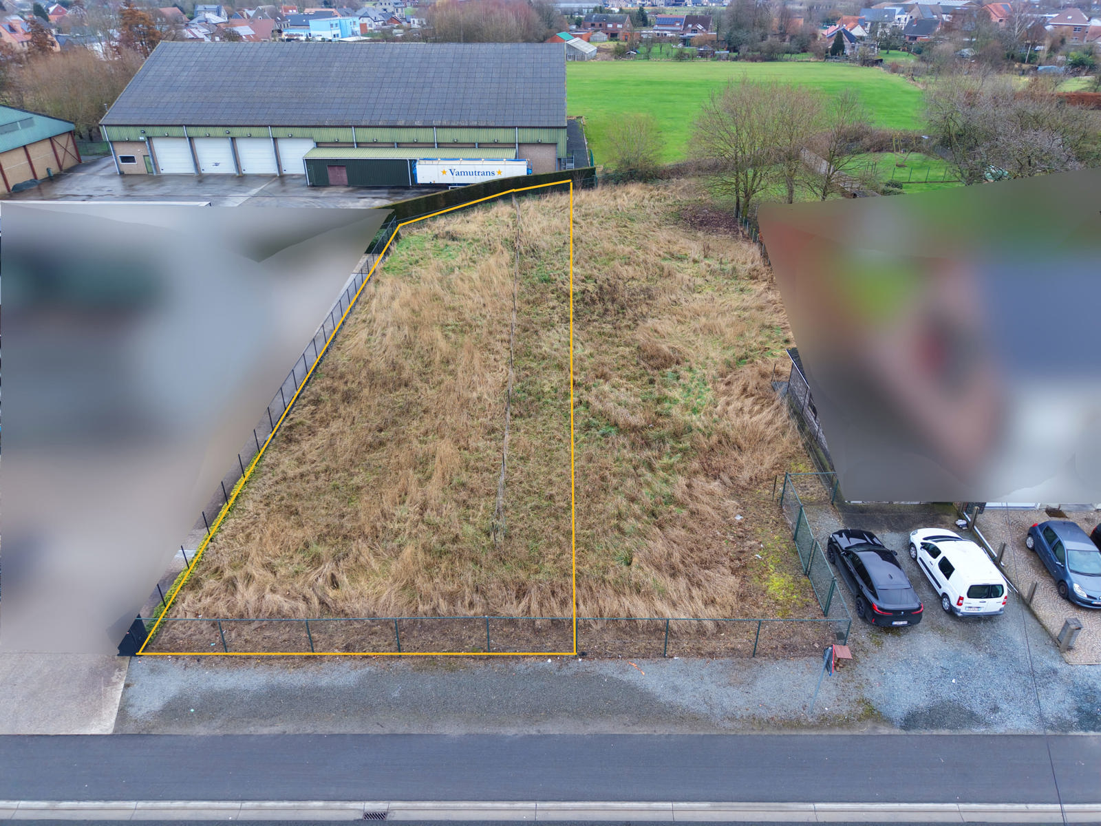 Centraal gelegen bouwgrond voor open bebouwing op 10are 90ca - foto 2