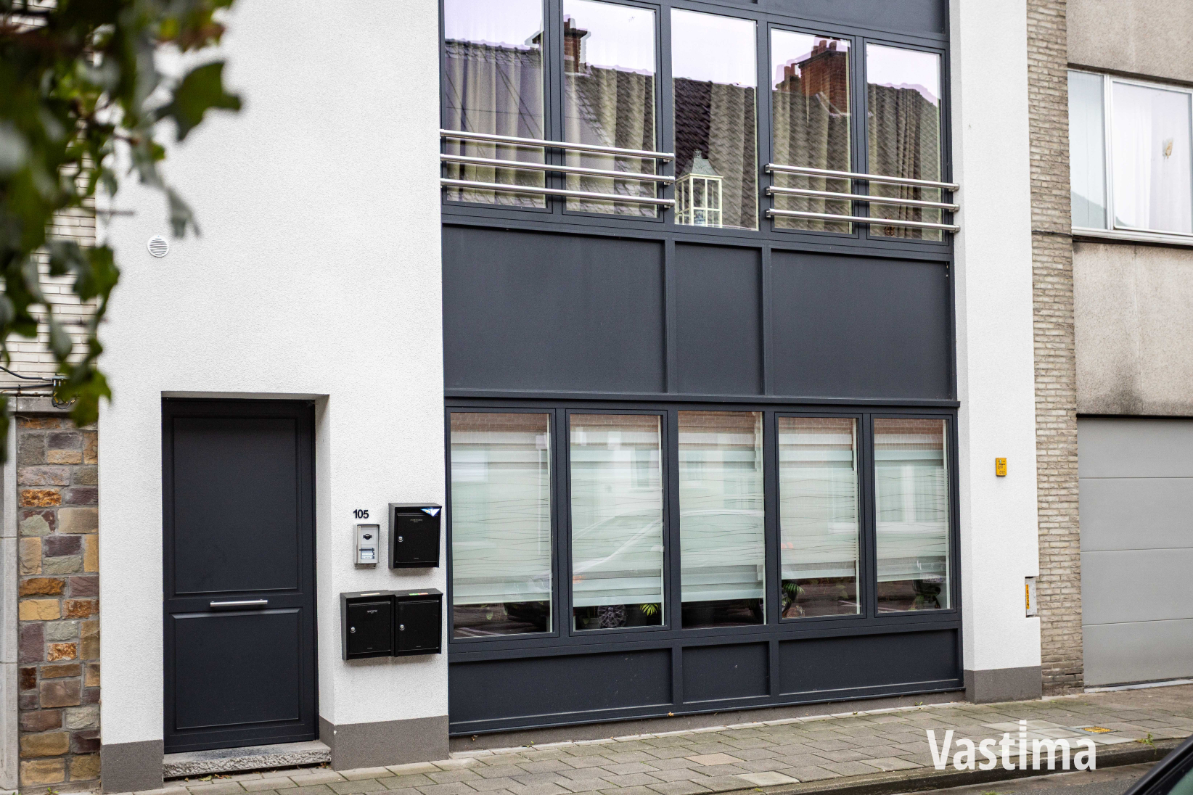 Vergunde opbrengsteigendom met 3 verhuurde appartementen - photo 3