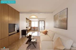 EENGEZINSWONING MET 2 SLAAPKAMERS, RUIME TUIN EN MOGELIJKHEID TOT EXTRA SLAAPKAMER NABIJ HET CENTRUM VAN TONGEREN<br /><br />*** Bekijkt U deze woning via een aanverwante website? Surf dan naar https://matisimmo.be/nl/aanbod/4439745/eengezinswoning-te-koop-in-3700-tongeren-borgloon en klik op volgende link voor het INTERACTIEF GRONDPLAN: https://grondplan.matisimmo.be/grondplan/?map=TongerenBlaarstraat96 ***<br /><br />Deze woning is gelegen aan de Blaarstraat 96 te Tongeren, op slechts 5 minuten rijden van het gezellige stadscentrum van Tongeren. Winkels, eetgelegenheden, supermarkten, openbaar vervoer en andere dagelijkse voorzieningen bevinden zich bovendien op wandelafstand. Daarnaast geniet de woning van een vlotte bereikbaarheid naar de omliggende steden en bevinden de op- en afritten van de snelweg zich op minder dan 10 minuten rijden.<br /><br />Om aan de renovatieverplichting te voldoen, zijn er twee relatief eenvoudige ingrepen voldoende. Het gaat om het plaatsen van 10 cm XPS-isolatie bovenop de bestaande roofing van het platte dak en het isoleren van de zoldervloer met 22 cm minerale wol. Deze maatregelen zijn niet alleen de meest budgetvriendelijke, maar ook de minst ingrijpende opties en kunnen relatief snel worden uitgevoerd. Hierdoor biedt de woning de mogelijkheid om op een eenvoudige manier aan de renovatieverplichting te voldoen.<br /><br />We betreden de woning via de inkom, die rechtstreeks uitgeeft op de woonkamer. Dankzij de beschikbare ruimte kan hier een afzonderlijke inkomhal worden gecreëerd, zodat beide ruimtes van elkaar gescheiden kunnen worden. De woonkamer biedt voldoende mogelijkheden om als aangename leefruimte in te richten. Aansluitend bevindt zich de eetruimte met praktische bergruimte onder de trap. Vanuit hier bereiken we de volledig ingerichte keuken, die op haar beurt aansluit op de achterliggende hal. Hier is ruimte voorzien voor extra opbergkasten en bevindt zich tevens de badkamer, uitgerust met een douchecabine, enkele lavabo en toilet.<br /><br />Op de eerste verdieping bevinden zich twee ruime slaapkamers. Momenteel dient de eerste slaapkamer als doorgang naar de tweede slaapkamer. Mits het plaatsen van een scheidingswand kunnen beide ruimtes als afzonderlijke slaapkamers worden ingericht.<br /><br />Via een zolderluik bereikt u de ruime zolderverdieping. Deze ruimte biedt verschillende mogelijkheden en kan dienstdoen als extra bergruimte of multifunctionele ruimte. Mits het plaatsen van een vaste trap kan de zolder bovendien ingericht worden als een derde slaapkamer.<br /><br />Achteraan de woning bevinden zich een tuinberging en de ruime tuin. Via de achterdeur in de hal is er tevens toegang tot de achterzijde van het perceel of via een servitudeweg, die toegang biedt aan de bewoners om de achterzijde van de woningen en de tuin te bereiken. De tuin beschikt over voldoende ruimte voor het creëren van een aangenaam terras en een groene buitenruimte waar u in alle rust kan genieten van het buitenleven.<br /><br />Voor meer informatie of een bezoek ter plaatse kan u vrijblijvend contact opnemen met ons kantoor via 089/44.00.00 of info@matisimmo.be.<br /><br /><em>Dit pand kan onderhevig zijn aan de renovatieverplichting die door de Vlaamse overheid wordt opgelegd voor residentiële gebouwen. Consulteer voor meer informatie de website van Vlaanderen via </em><em>https://www.vlaanderen.be/een-huis-of-appartement-kopen/renovatieverplichting-voor-residentiele-gebouwen</em><br /><br />De vermelde woonoppervlakte is steeds de bruikbare vloeroppervlakte overgenomen uit het EPC-verslag.<br /><br /><em>Bestuursmaatregelen in het maatregelenregister: nee</em><br />