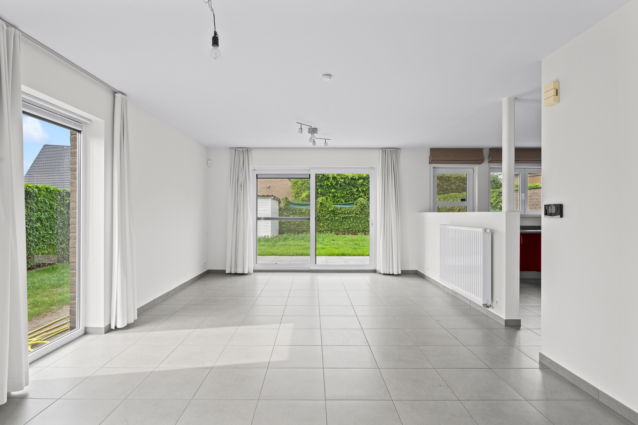 Moderne en energiezuinige gezinswoning in hartje Lochristi - foto 5