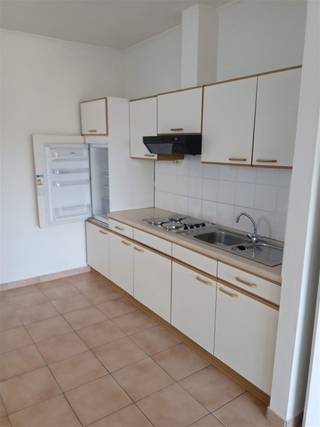 Zeer handig appartement op de 1ste verdieping met 1 slaapkamer aan de achterzijde van een kleinschalig gebouw vlak bij het centrum van...