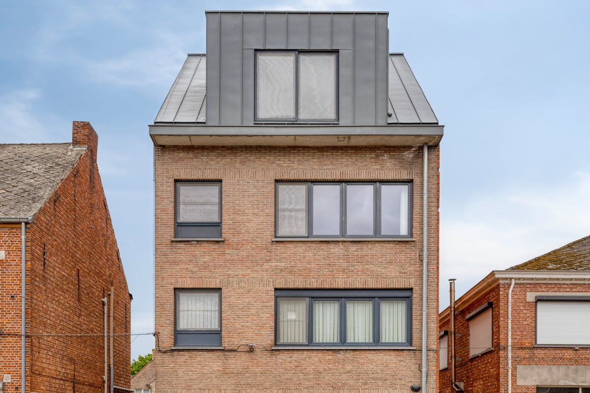 Ready to move in duplex apartment with spacious terrace and garage - photo 2