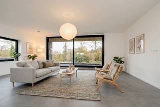 Entrez fièrement dans votre nouvelle maison : une belle maison jumelée nouvellement construite, située dans le quartier pittoresque de Heffen...