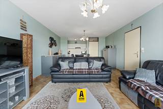 Op zoek naar een lichtrijk appartement met prachtig uitzicht én een centrale ligging? Dit ruime 1-slaapkamerappartement op de achtste verdieping...