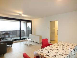 Goed gelegen, recent appartement (92 m²) met 2 slaapkamers, een terras, kelderberging en ondergrondse autostaanplaats in het centrum van...