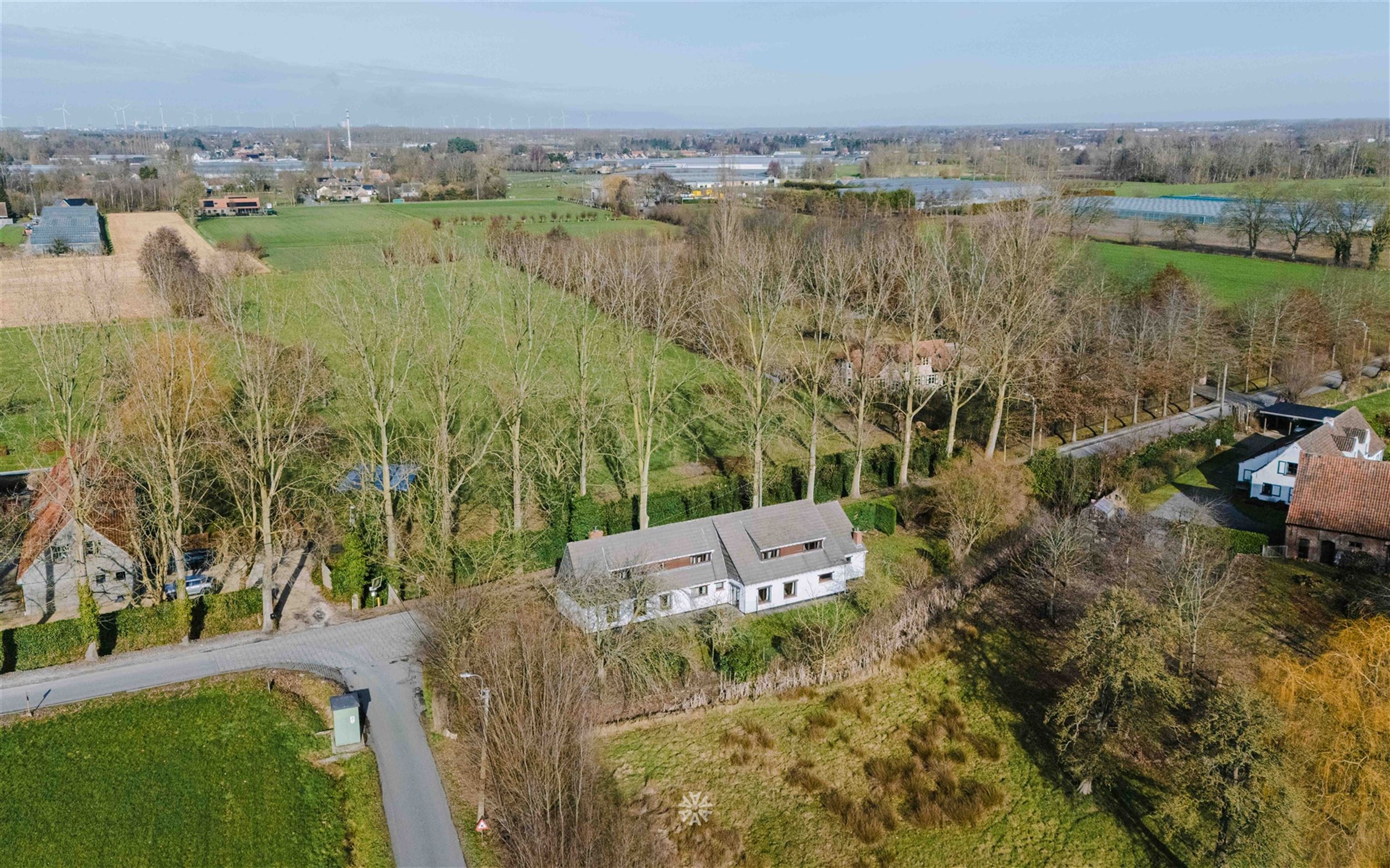 Landhuis met renovatiepotentieel - foto 3