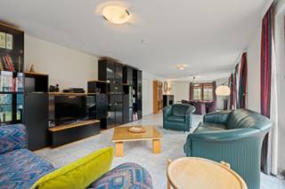 Ontdek deze prachtige, rustig gelegen villa die comfort en ruimte moeiteloos combineert. De woning beschikt over drie volwaardige en...