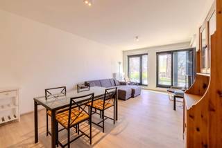 Instapklaar appartement met lift aan de stadsrand naast de Lierse Vesten. Gelegen op de eerste verdieping in het Poortgebouw van de Oude...