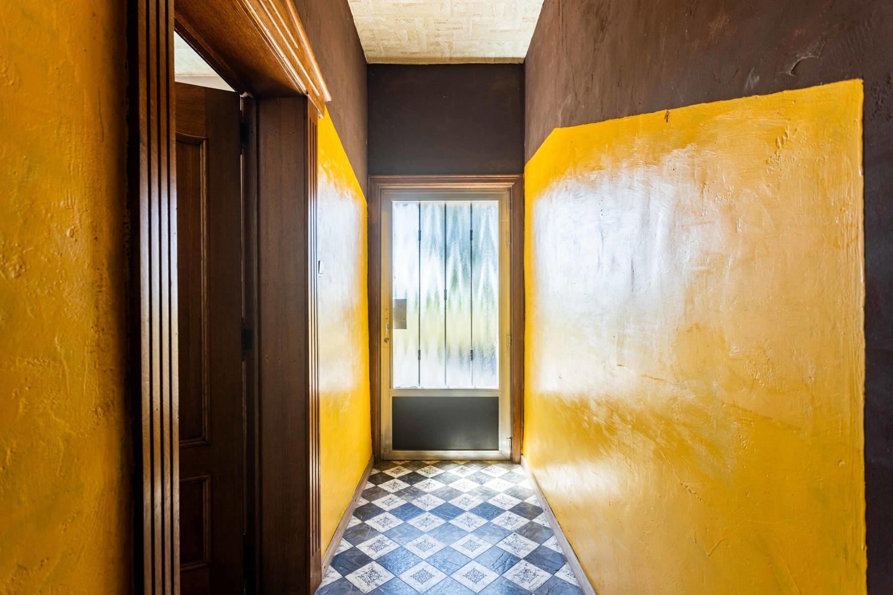 Te renoveren woning met grote tuin en atelier op toplocatie! - foto 5