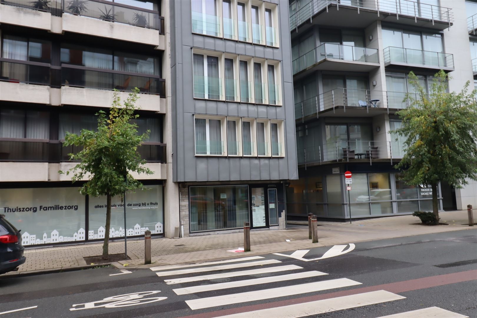 Commercial for rent in Kortrijk - photo 1