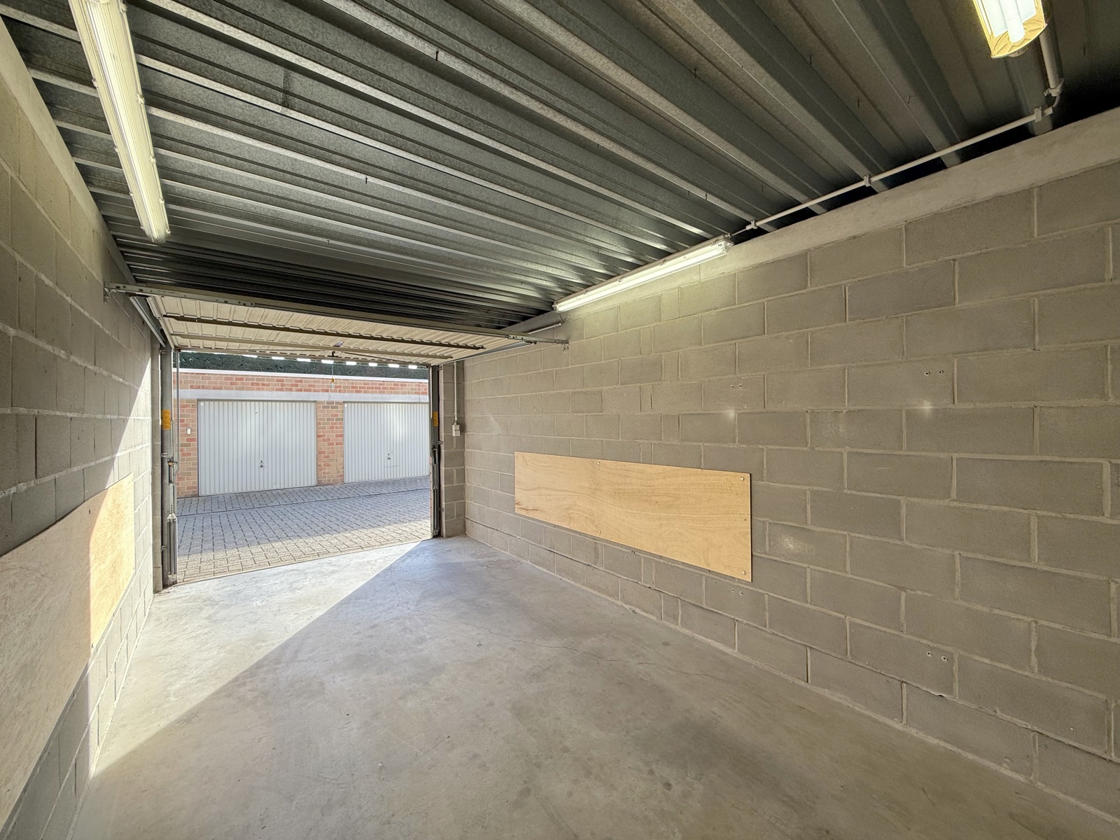 Gesloten garagebox (nr. 20) in Residentie Arcada - foto 4