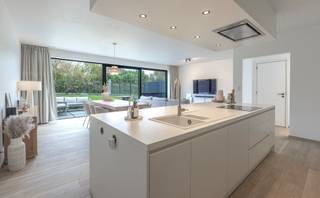 Energieneutrale woning met drie slaapkamers in het rustige Asse, AsbeekDeze instapklare gezinswoning in de dorpskern van het groene en rustige Asbeek...