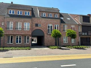 Het appartement (2006) is gelegen op de 2de verdieping van een recent gebouw nabij het centrum van Beerse.Het appartement, bereikbaar via de trap is...