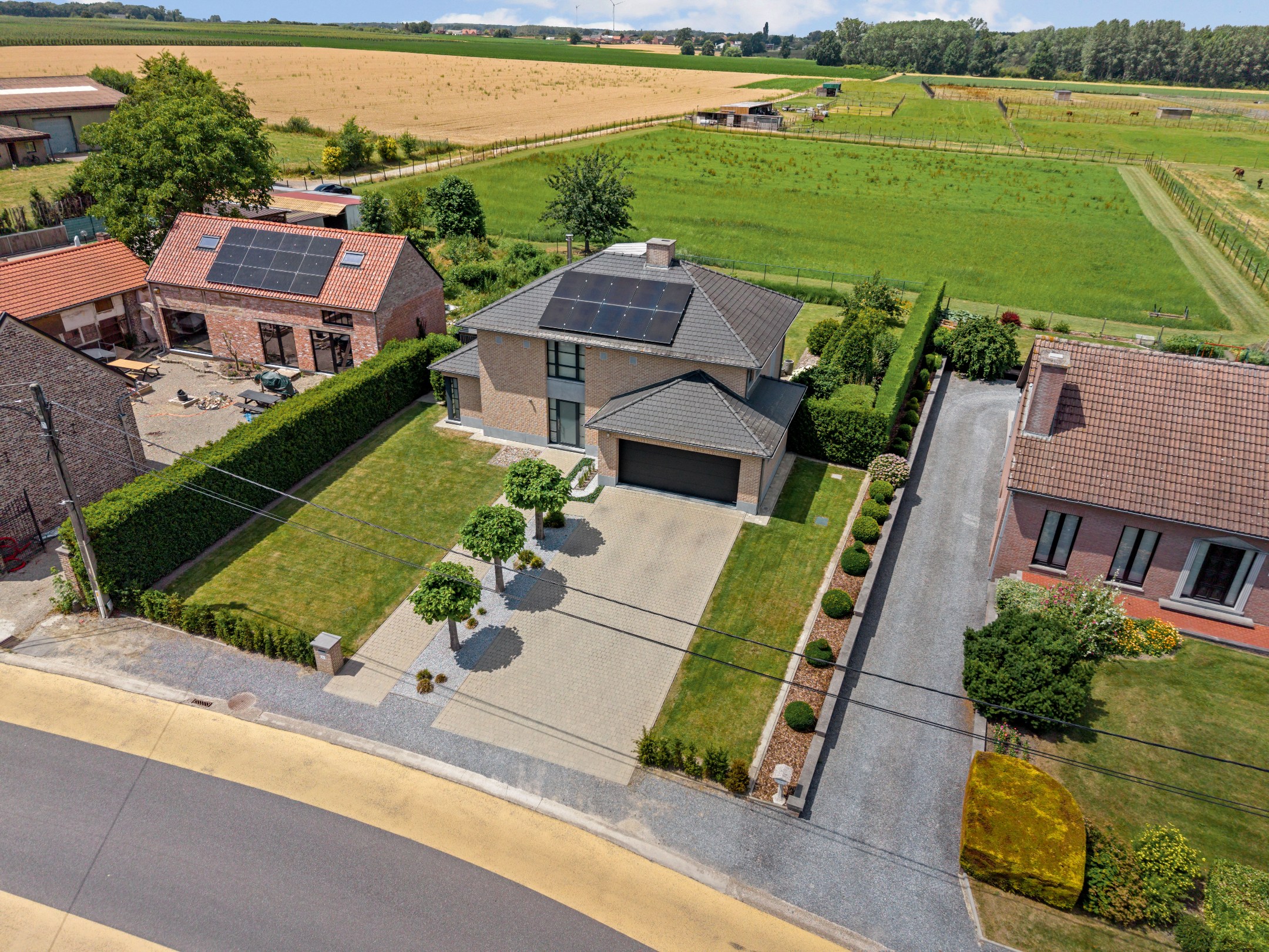Instapklare villa met 4 slaapkamers gelegen op ca. 1 hectare - foto 2