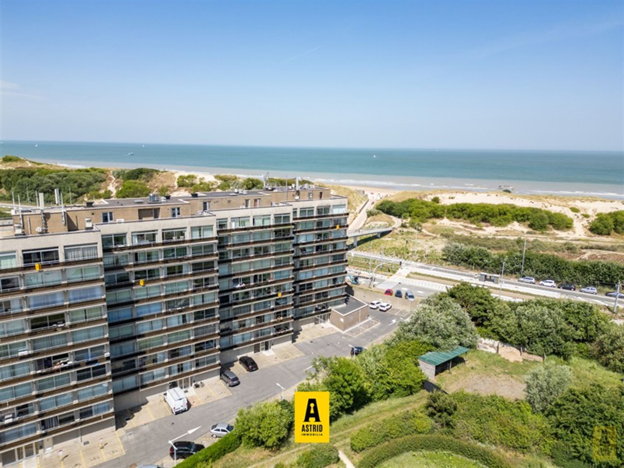 Uitzonderlijk aanbod! Duplexappartement op topligging met open zeezichten en riant zonne(dak)terras! - foto 4