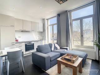 Bemeubeld éénslaapkamerappartement met een mooi open uitzicht op de nieuw aangelegde zuiderdokken.Woonkamer met open geïnstalleerde keuken voorzien...
