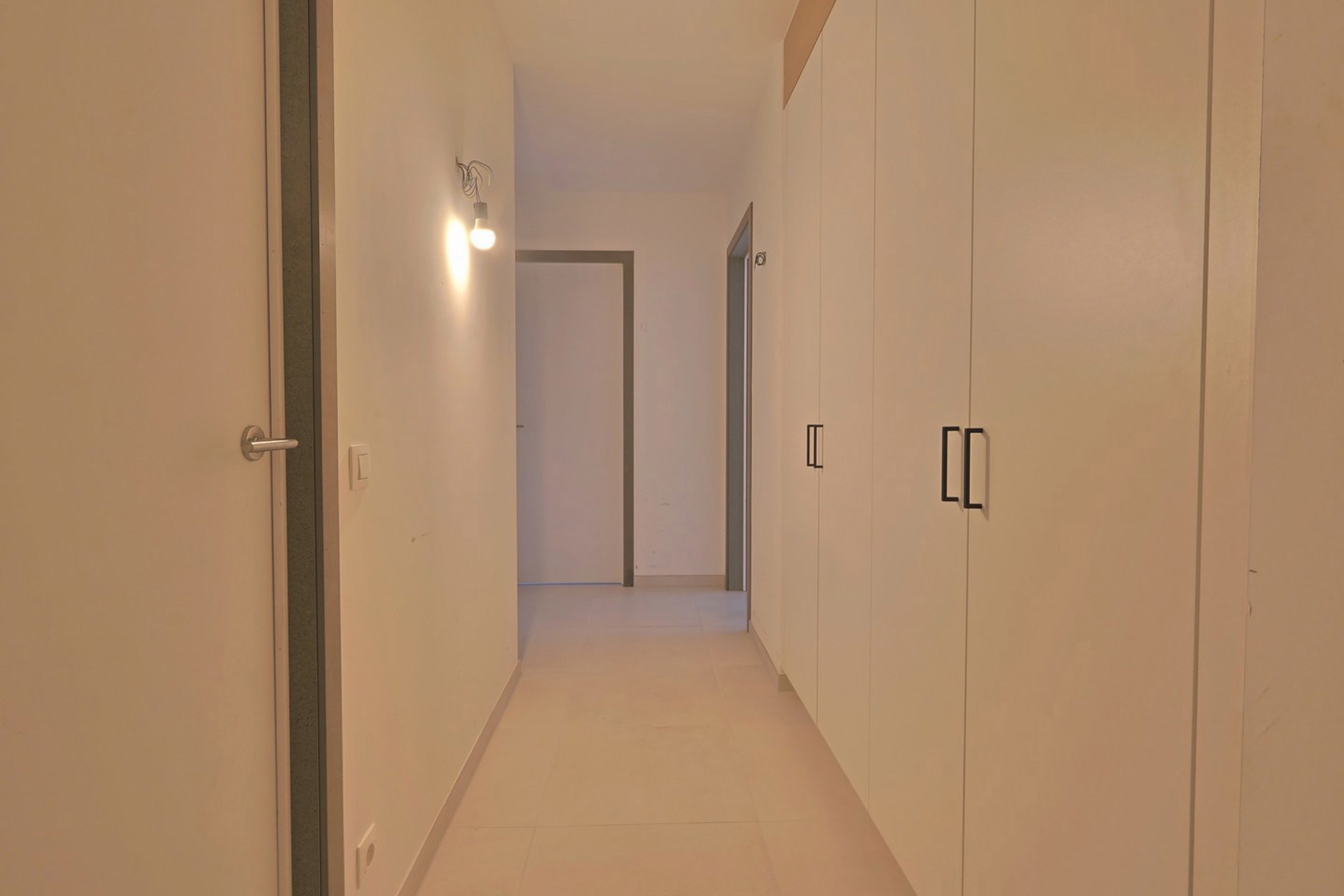 Nieuwbouw BEN 2-slaapkamerappartement met garage in Beveren - foto 2