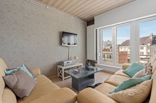 Te koop: instapklaar appartement in Koksijde, gelegen in de Duinbergenstraat op korte wandelafstand van zee, duinen en openbaar vervoer.Dit verzorgd...