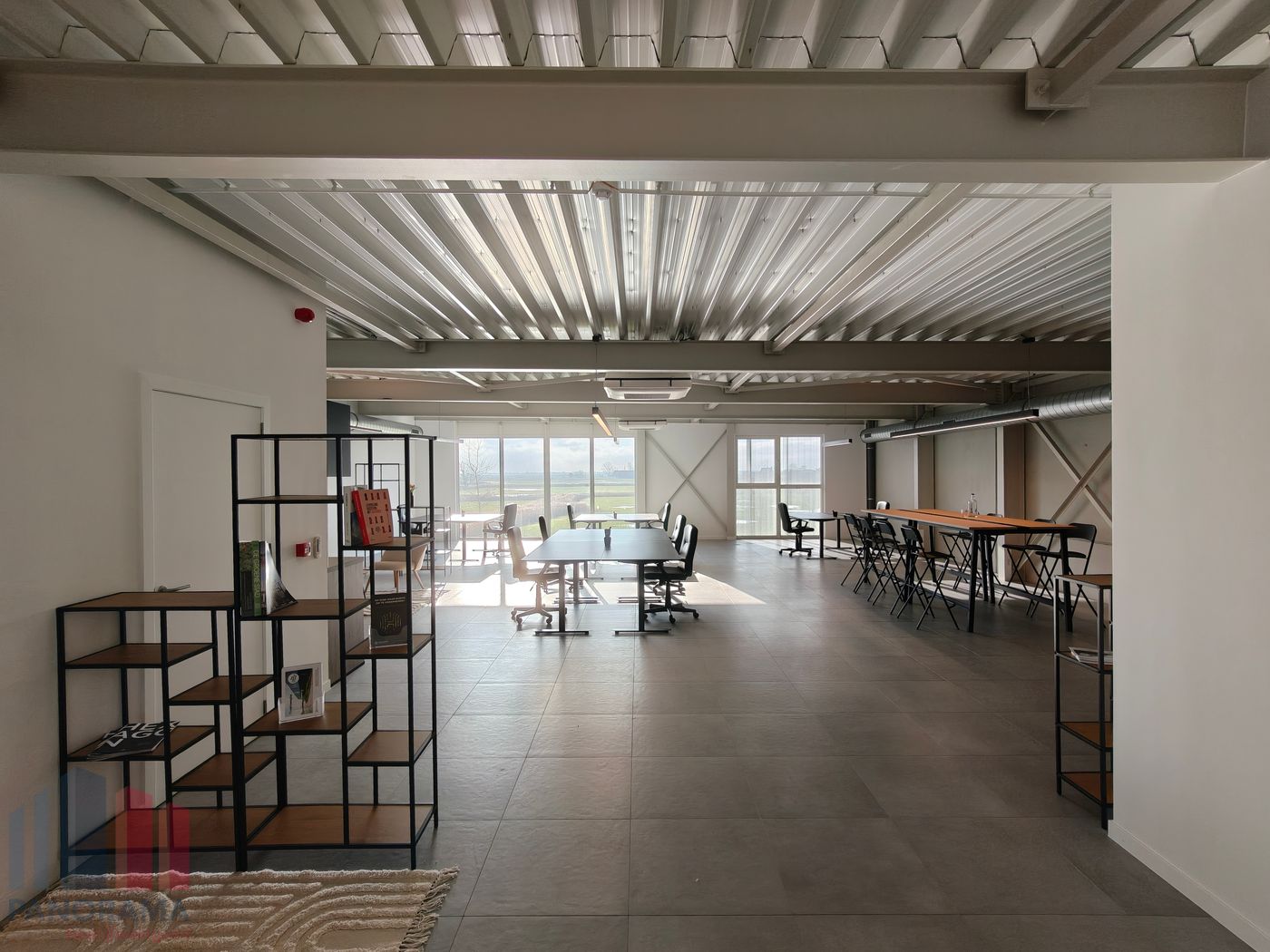 Instapklare kantoorruimte (177 m²) te koop in bedrijfspark Tintersweghe. - photo 4