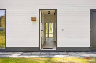 Ruime vakantiewoning (model Narvik) met een woonoppervlakte van ca. 128m² met een perceeloppervlakte van 549m², de vakantiewoning heeft 3...