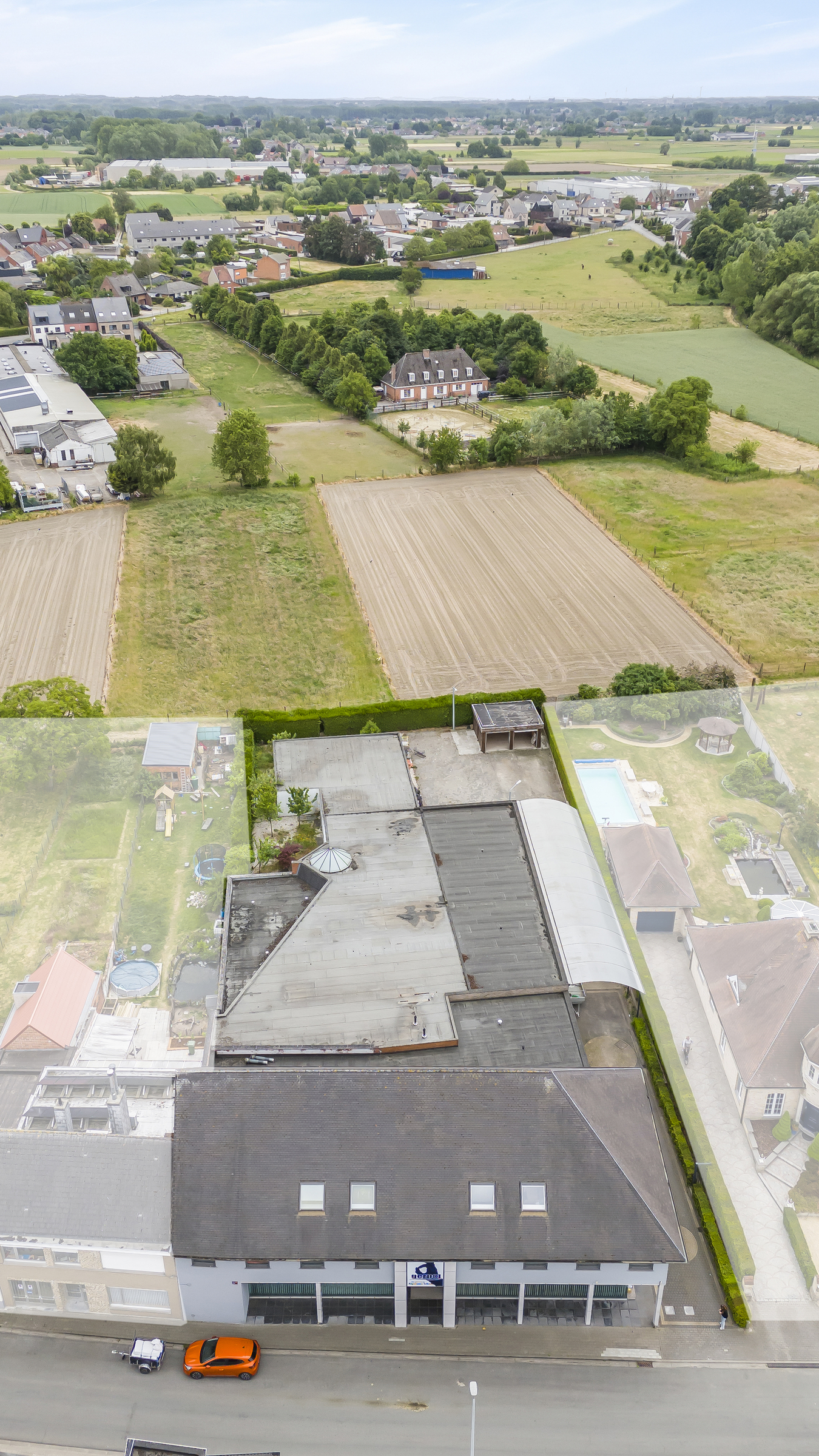 Instapklaar bedrijfsgebouw op een uitstekende ligging - foto 1