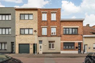 Leuke gezinswoning met 3 slaapkamers op centrale locatie.Gelegen in een leuke woonstraat tussen het begin van de Bredabaan, de belangrijkste...