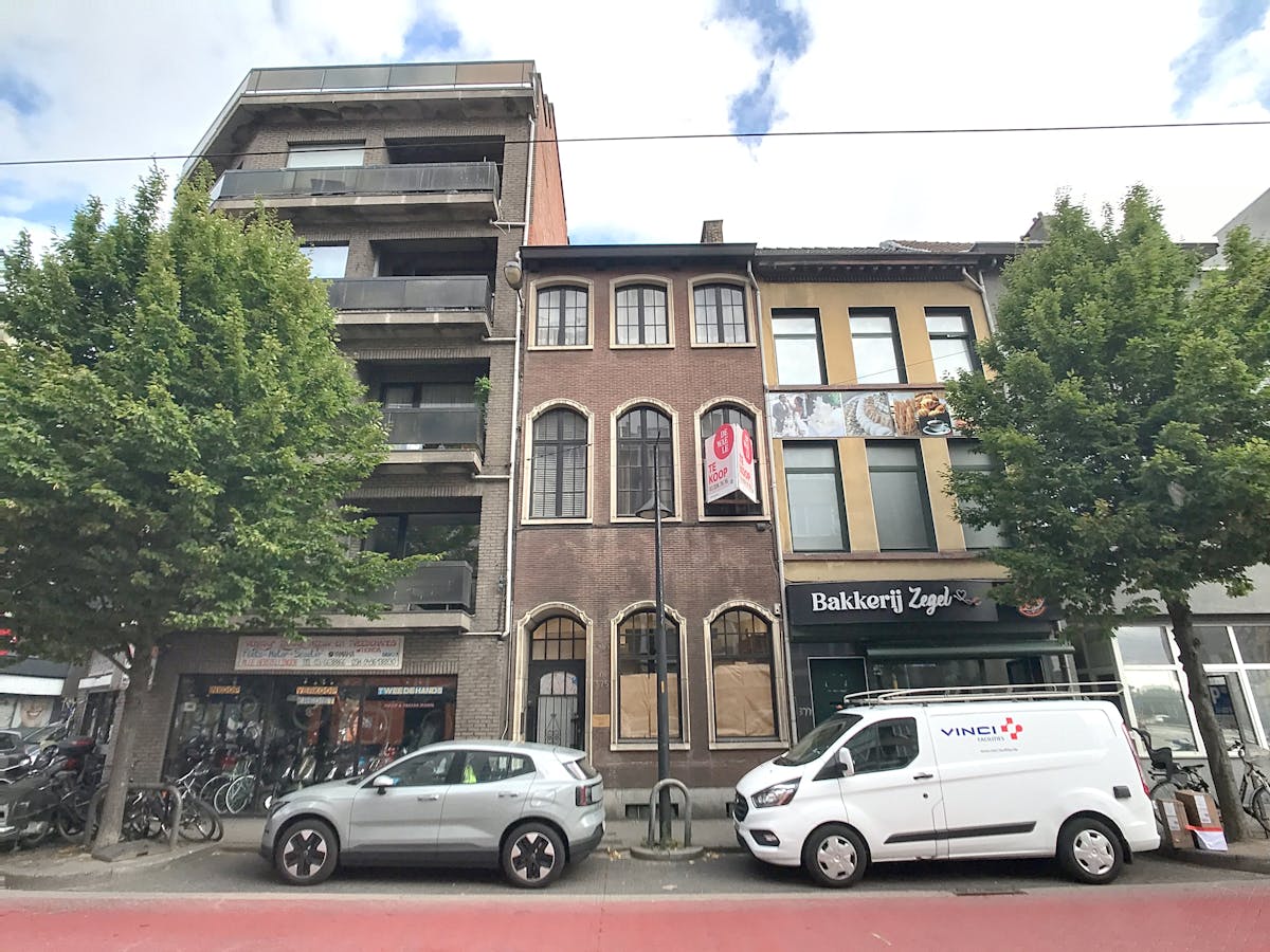 Business house for sale on Turnhoutsebaan in Borgerhout - photo 1