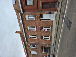 Te huur: instapklaar huis in de Seulestraat, Heuvelland, vlot bereikbaar via invalswegen. Deze ruime woning combineert comfort en functionaliteit met...