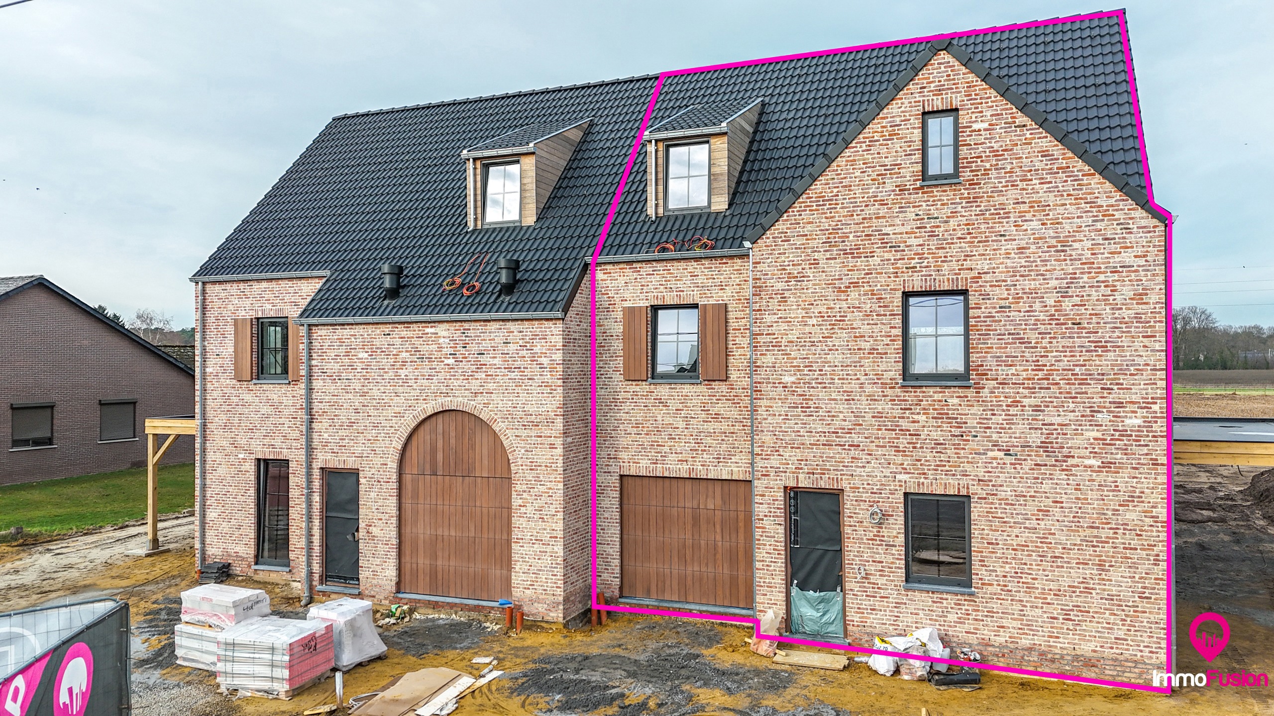 Zeer ruim (146m²!) duplex app.met 2-slpks,garage en terras! - foto 1
