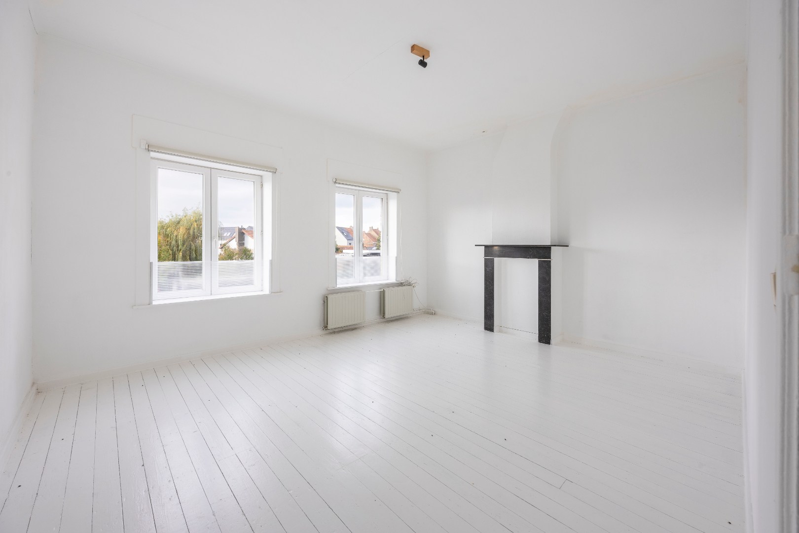 Renovatiepand op een strategische ligging in Veurne - foto 4