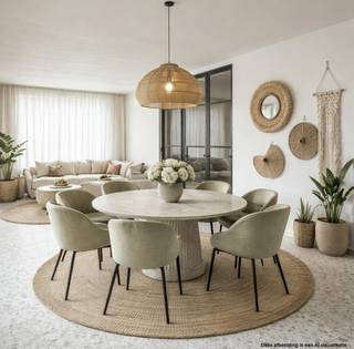 De vraagprijs heeft betrekking op de woning in haar huidige staat (ruwbouw). In overleg met de koper kan de afwerking volledig worden afgestemd op persoonlijke smaak en budget. De bijgevoegde visualisaties tonen duidelijk het grote potentieel van deze eigendom.Gelijkvloers: Via de royale inkomhal met gastentoilet ervaar je meteen het gevoel van ruimte. Een unieke troef is de praktische,inpandige fietsenstalling in een aparte ruimte achter de hal, met rechtstreekse toegang tot het terras.De leefruimte vormt het hart van de woning: dankzij de grote raampartijen wordt de ruimte overgoten met natuurlijk licht.De open indeling sluit naadloos aan op de open keuken. Aansluitend bevindt zich een praktische wasruimte/berging. Extra opslag nodig? De ruime kelder biedt meer dan voldoende plaats.Eerste verdieping: Comfort voor het hele gezinOp de eerste verdieping vind je drie volwaardige, lichtrijke slaapkamers. De badkamer op deze verdieping is ingericht met een ruime inloopdouche en een dubbel wastafelmeubel. Op de nachthal is een apart tweede toilet voorzien voor extra comfort.Tweede verdieping: Hier bevindt zich de royale vierde slaapkamer met een eigen badkamer. Deze is compleet uitgerust met een ligbad, inloopdouche, wastafel en een derde toilet. Via een plooitrap bereik je de ruime kruipzolder.De algemene voorwaarden van Dewaele DIY kunt u steeds raadplegen via dewaele.com.Dit pand is onderworpen aan de renovatieverplichting van de Vlaamse overheid voor residentiële gebouwen (behoudens bij sloop binnen 5 jaar na de aankoop). Consulteer voor meer informatie de website van het Vlaams Energie- en Klimaatagentschap via https://www.vlaanderen.be/een-woning-kopen/renovatieverplichting-voor-residentiele-gebouwen