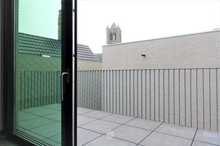 GENT - Hoogpoort 22 bus 201: Ben je op zoek naar een ruim luxueus appartement met terras te huur in het centrum van Gent? Dan is dit pand...